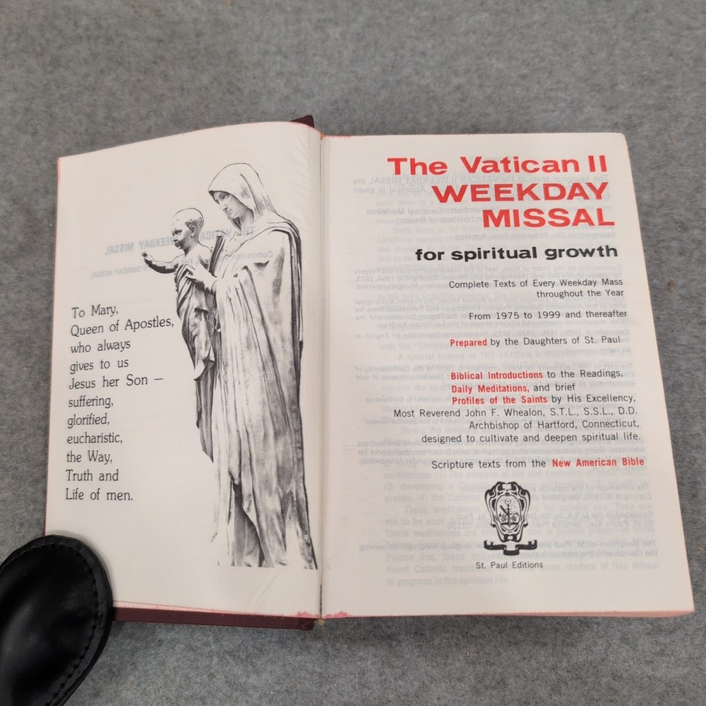 The Vatican II Weekday Missal St Paul Editions 1975 Hardcover Catholic Prayer - Picture 4 of 5